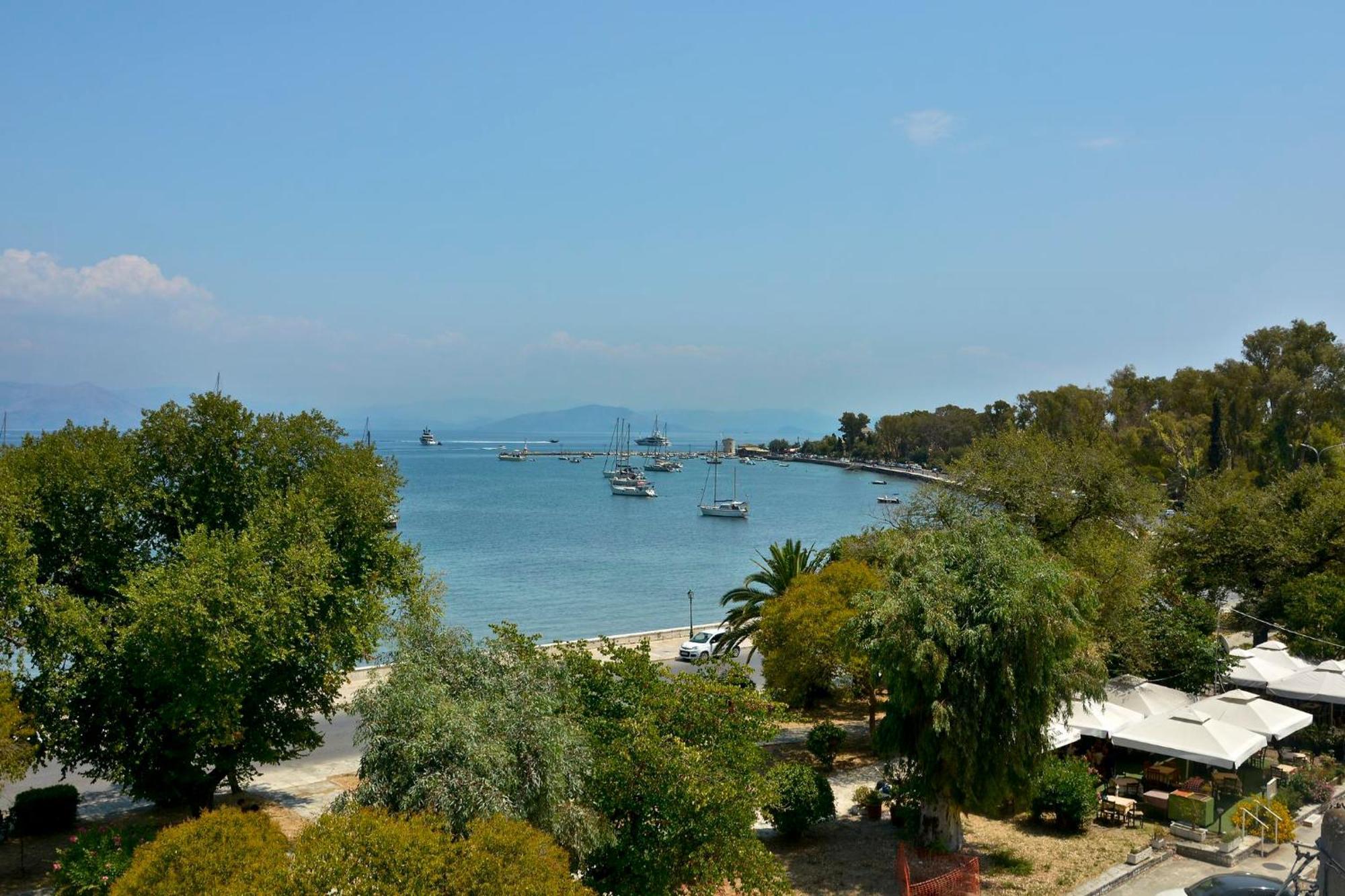 Nefeli'S Cozy Apartment, Corfu Town Exteriör bild